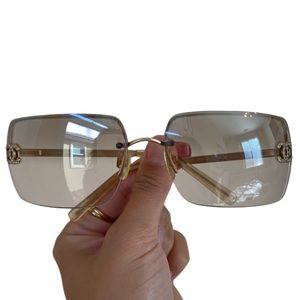 |SOLD| Authentic Chanel Rimless 4092-B Sunglasses